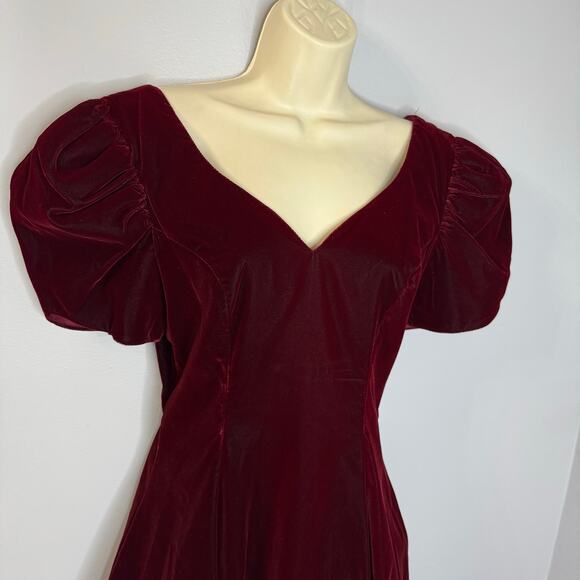 JUMP Vintage Velvet Puff Sleeve V-Neck  Fit & Flare Mini Dress Dark Romantic 7/8 - Picture 2 of 14
